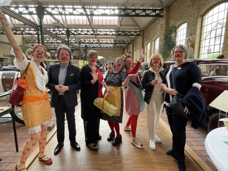Viele schöne Begegnungen der Xundlachen-Clowns beim 40-jährigen Jubiläum vom Inner Wheel Club Mannheim (Bild: Xundlachen)