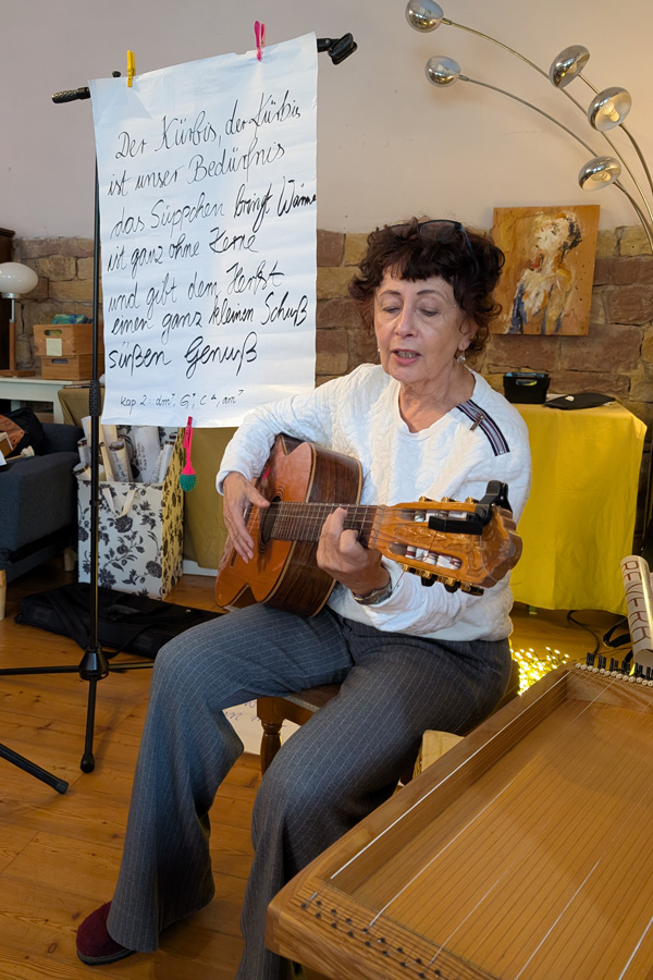 "Bei mir bist du scheen, ...." 1 "Bei mir bist du scheen, ...." - Musikfortbildung bei Jutta Glaser - Bild: privat